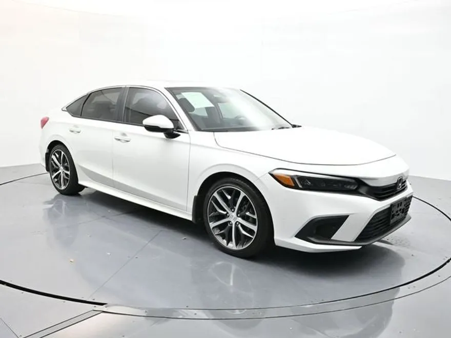 2023 Honda Civic Touring photo 1