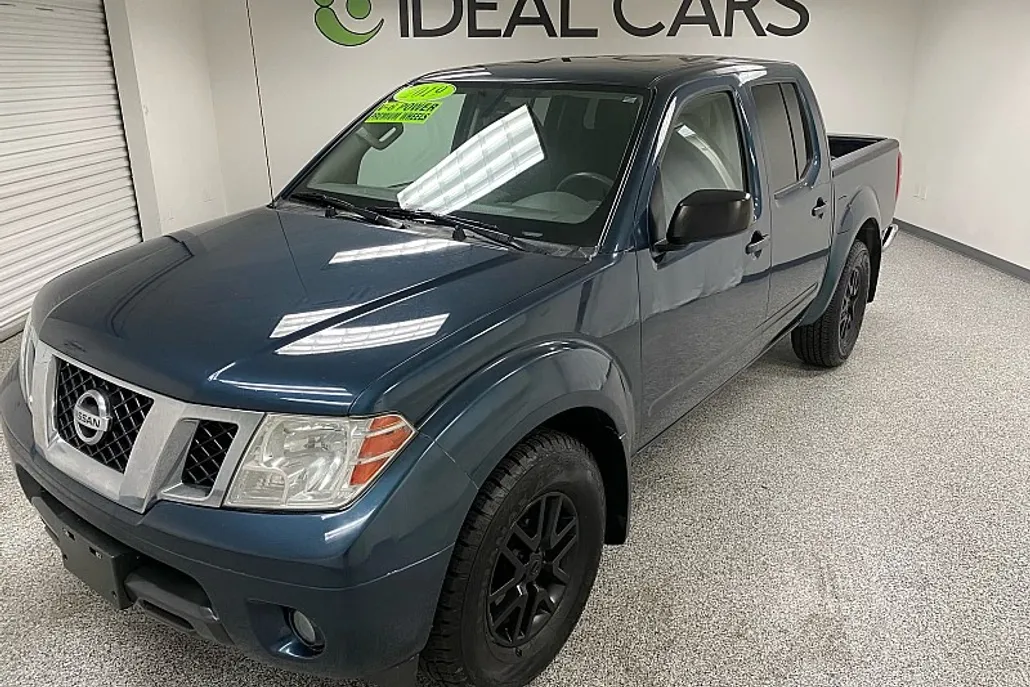 2019 Nissan Frontier Crew Cab SV photo 1