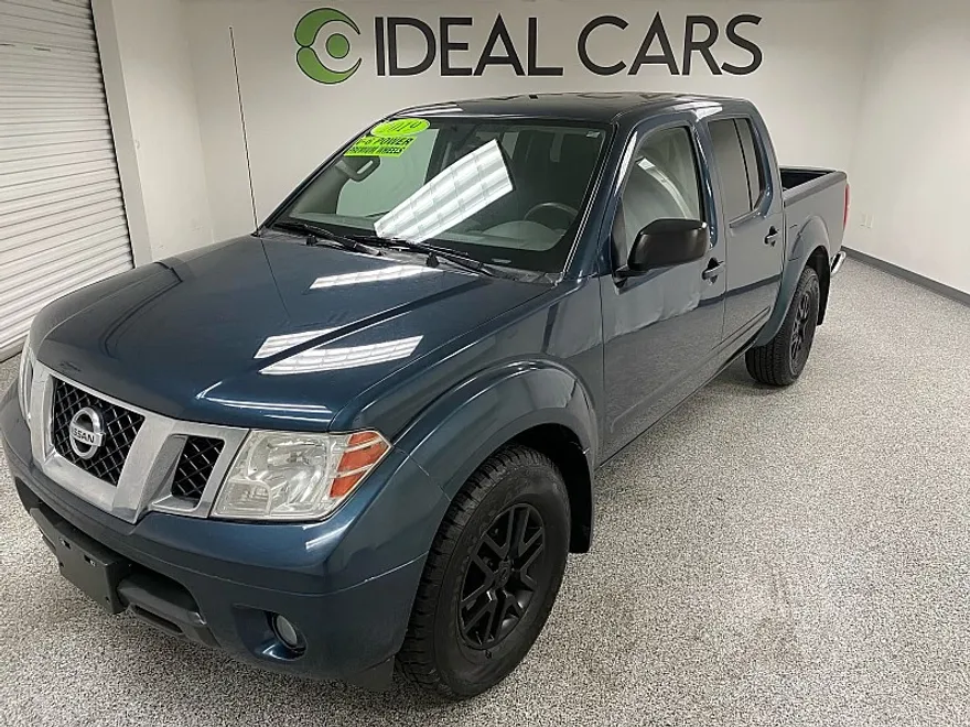 2019 Nissan Frontier Crew Cab SV photo 1