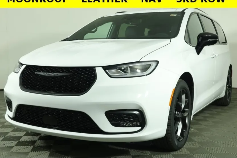 2026 Chrysler Pacifica Limited photo 1