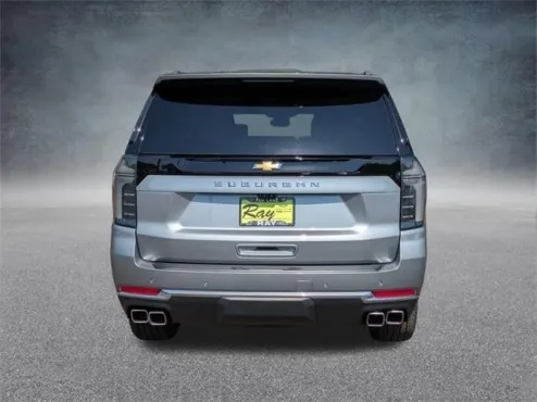 2025 Chevrolet Suburban High Country photo 4