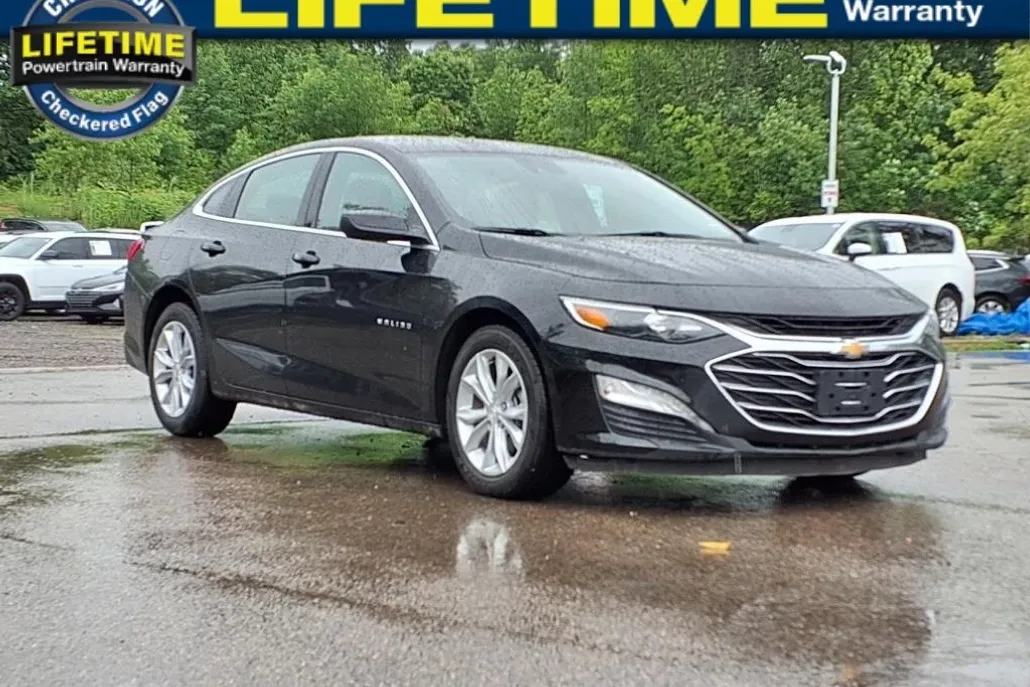 2025 Chevrolet Malibu 1LT photo 1