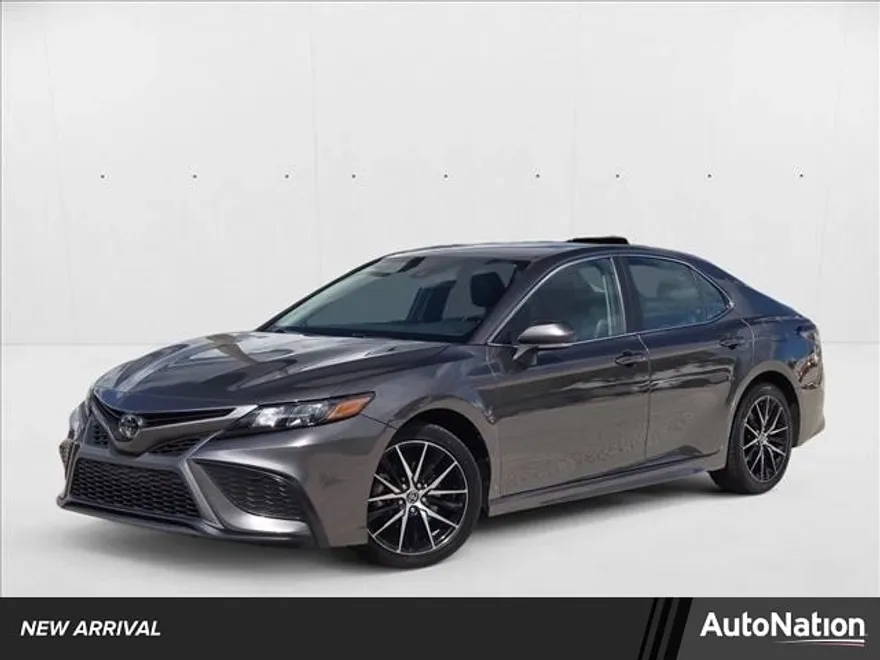 2023 Toyota Camry SE photo 1