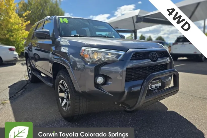 2014 Toyota 4Runner SR5 photo 1