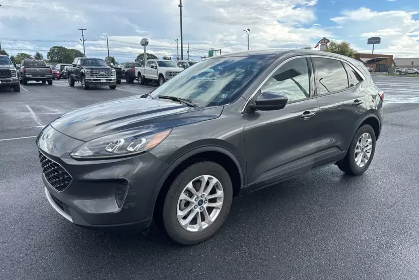 2020 Ford Escape SE photo 1