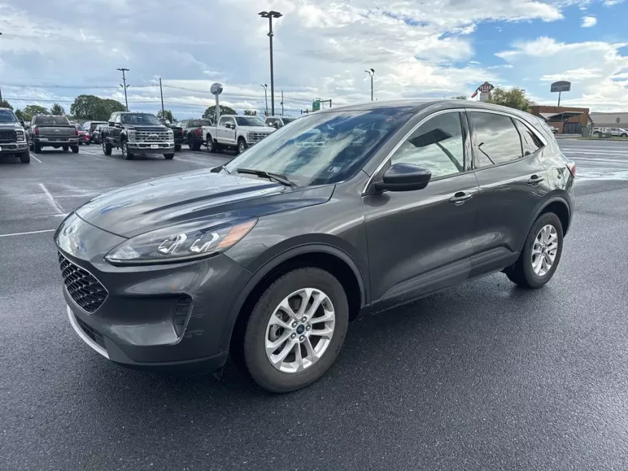 2020 Ford Escape SE photo 1