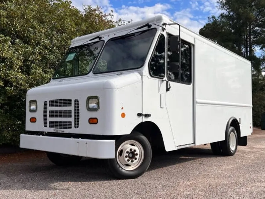 2014 Ford E-350 photo 1