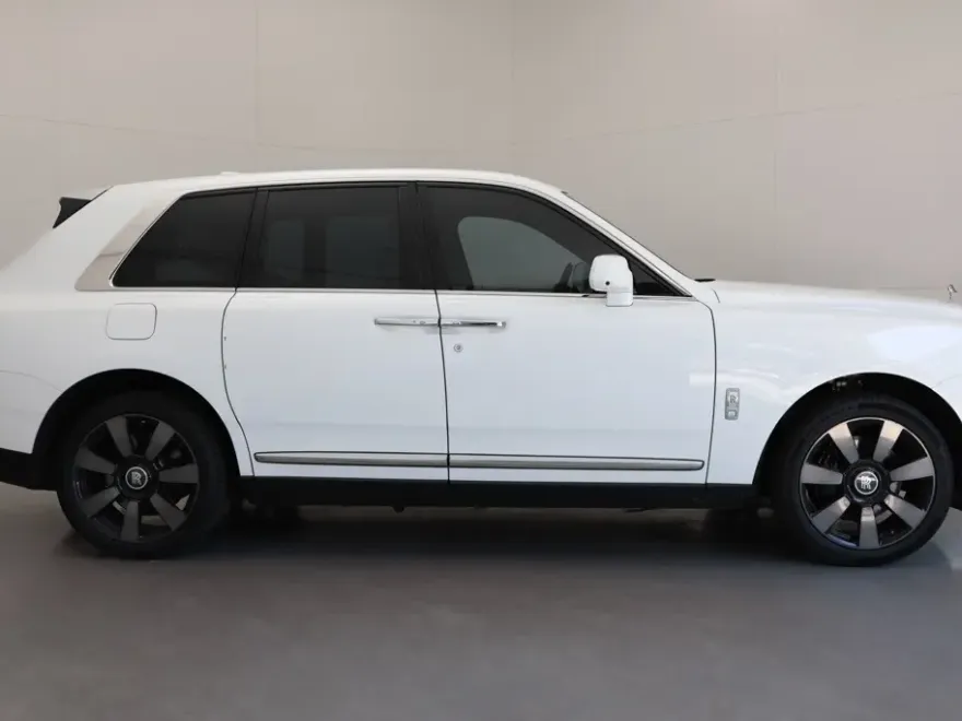2022 Rolls Royce Cullinan RR31 photo 1