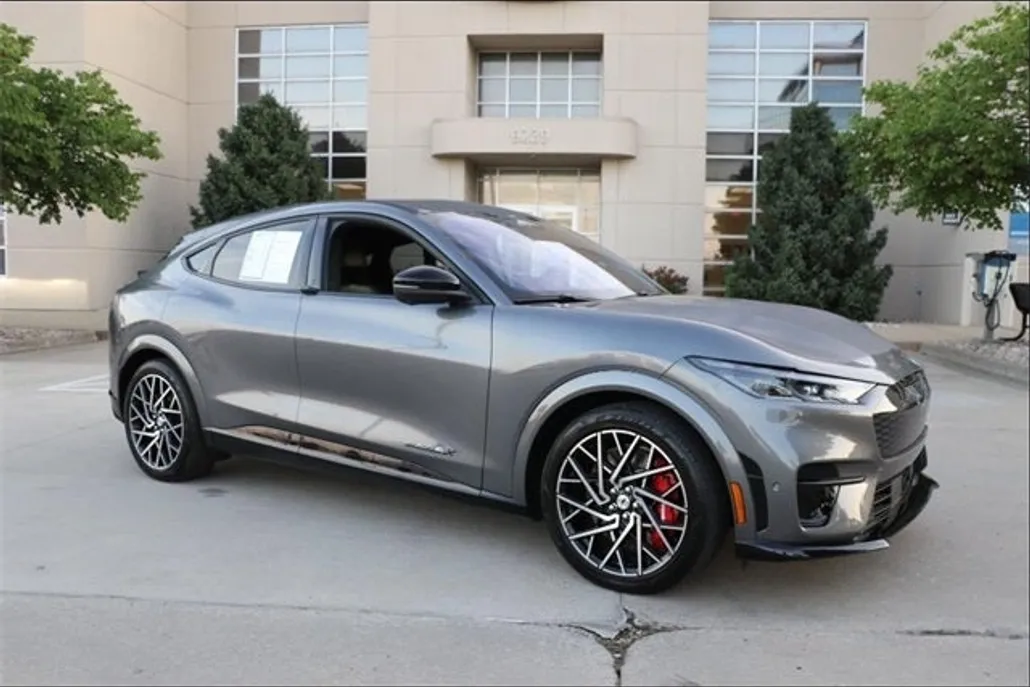 2023 Ford Mustang Mach-E GT photo 1