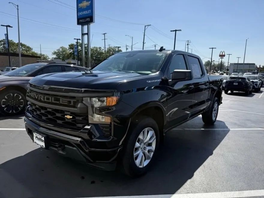 2022 Chevrolet Silverado 1500 Custom photo 1