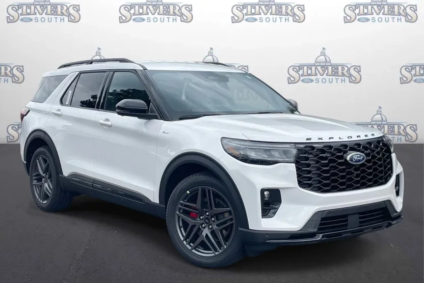 2025 Ford Explorer ST-Line photo 1