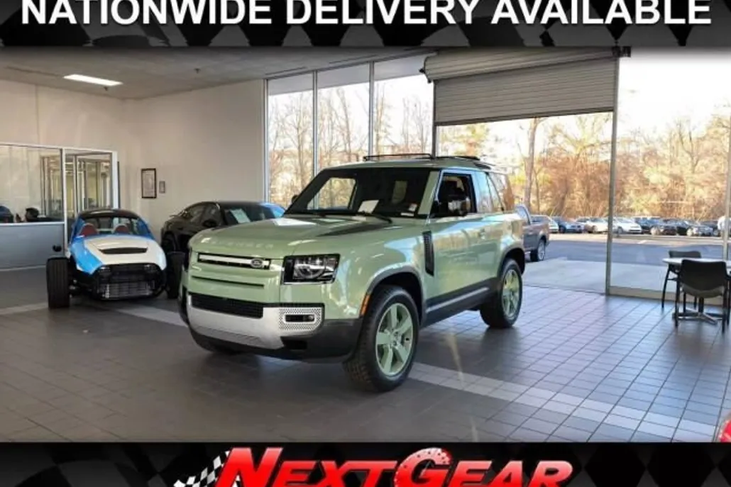 2023 Land Rover Defender photo 1