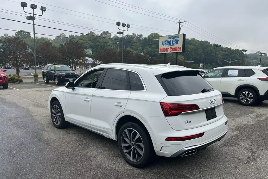 2023 Audi Q5 45 S line Premium photo 1