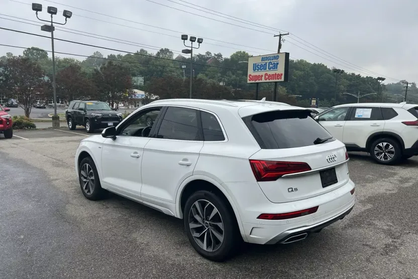 2023 Audi Q5 45 S line Premium photo 1