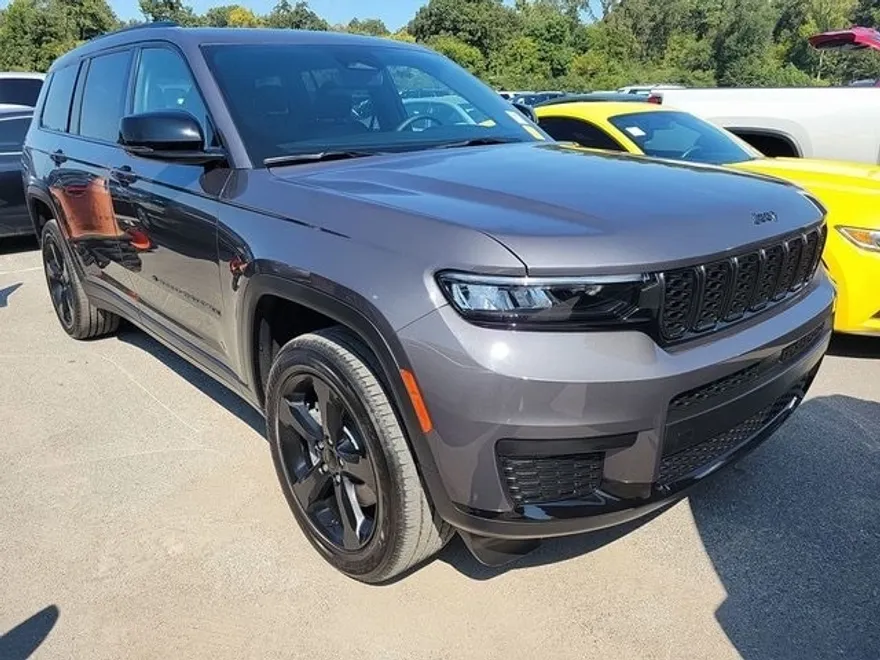 2024 Jeep Grand Cherokee Laredo Altitude X photo 1