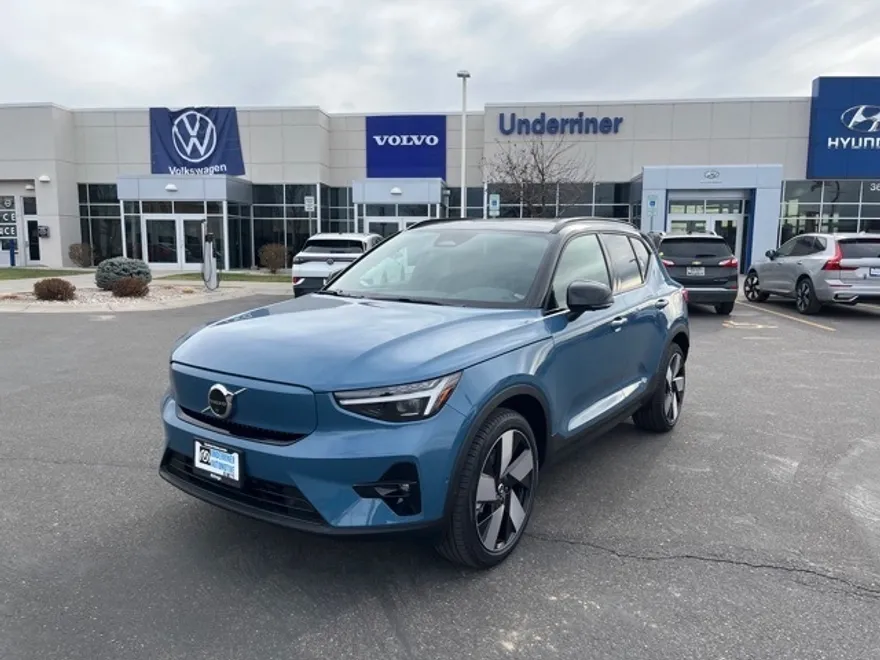 2024 Volvo XC40 Recharge photo 1