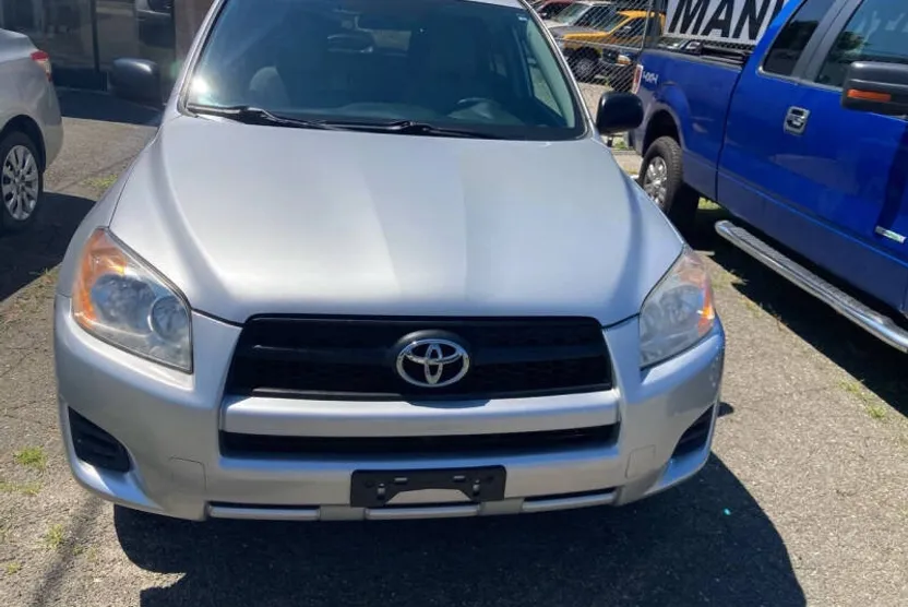 2011 Toyota RAV4 Base photo 1