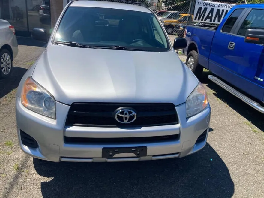 2011 Toyota RAV4 Base photo 1