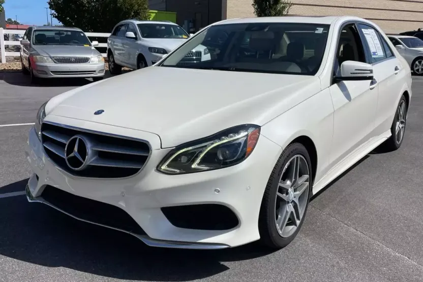 2014 Mercedes Benz E 4MATIC photo 1