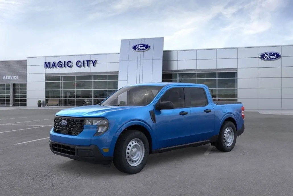 2025 Ford Maverick XL photo 1