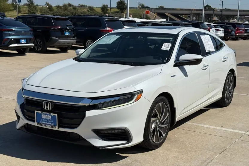 2022 Honda Insight Touring photo 1