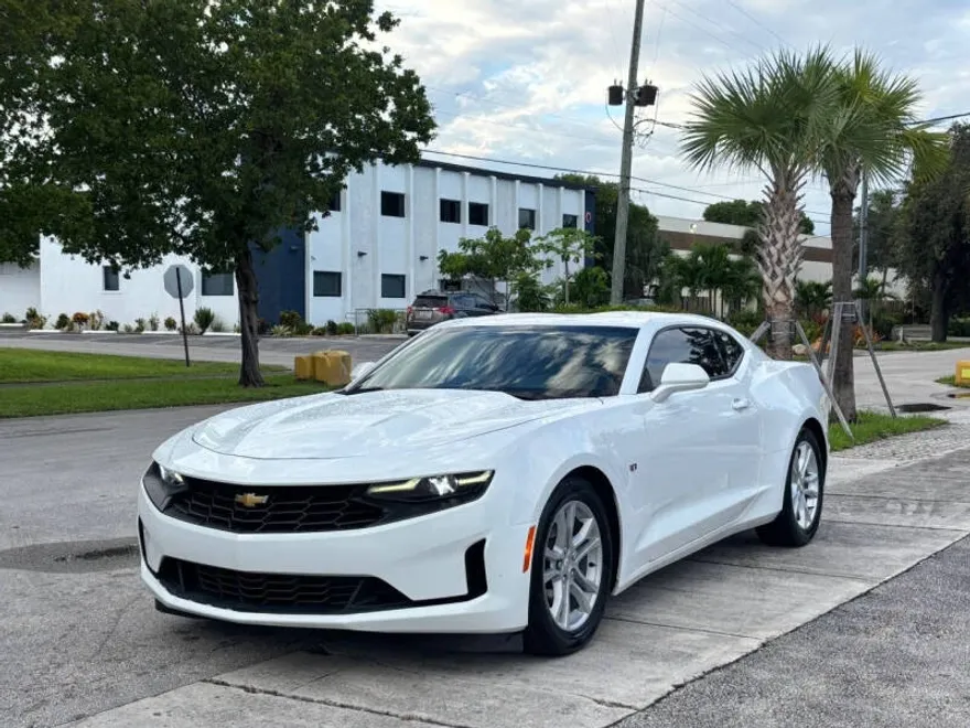 2021 Chevrolet Camaro LS photo 1