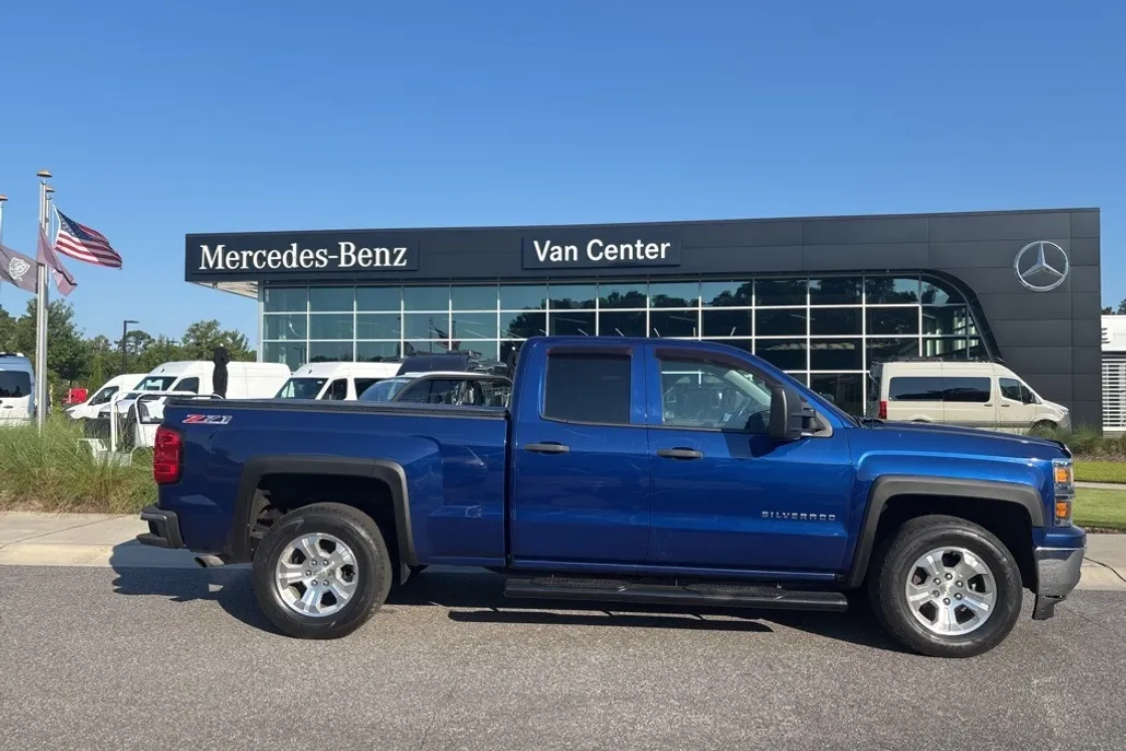 2014 Chevrolet Silverado 1500 LT photo 1