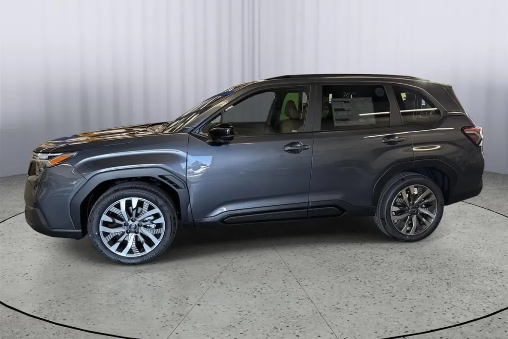 2025 Subaru Forester Touring photo 1