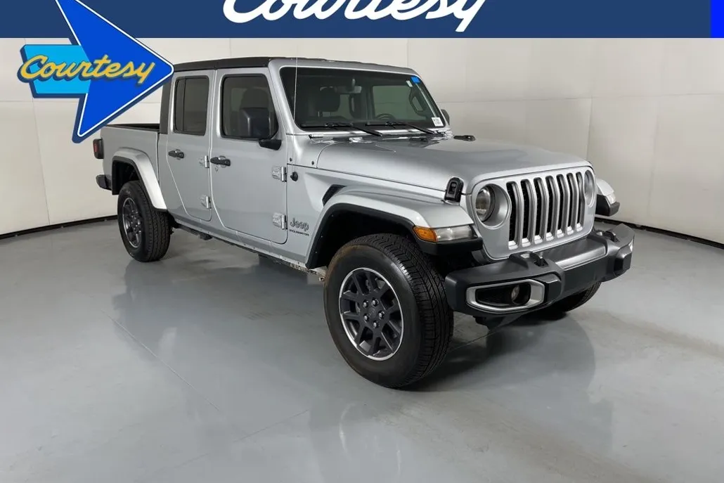 2023 Jeep Gladiator Overland photo 1