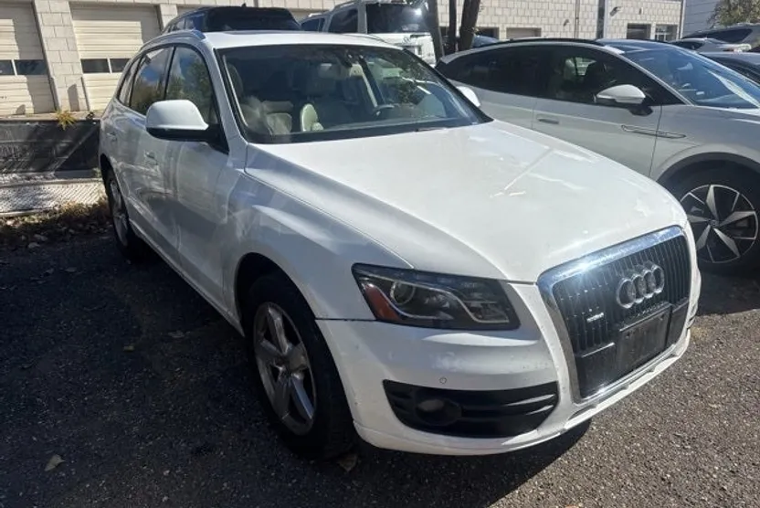 2010 Audi Q5 3.2 Premium photo 1