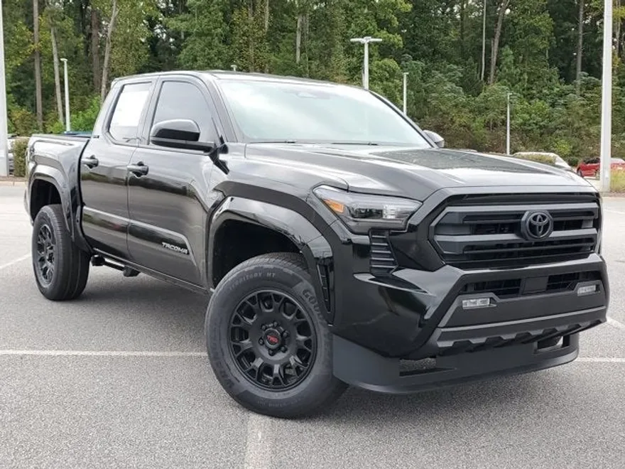2025 Toyota Tacoma SR5 photo 1