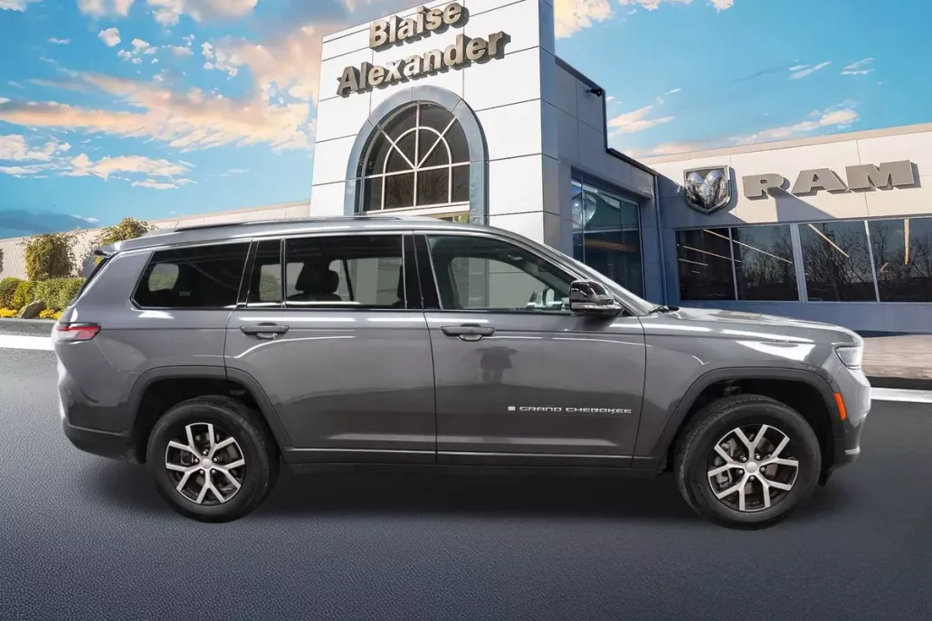 2024 Jeep Grand Cherokee Limited photo 1
