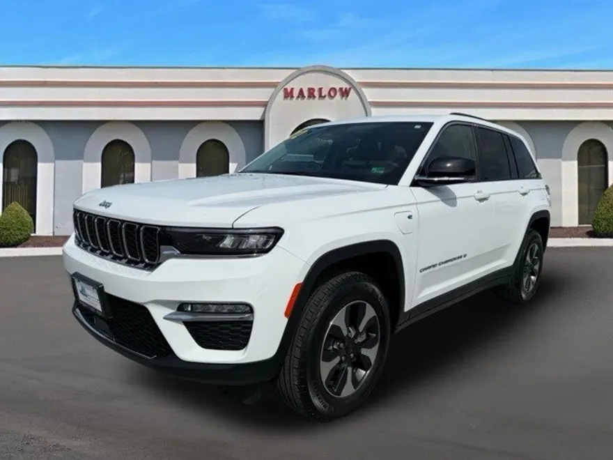 2022 Jeep Cherokee Limited 4xe photo 1