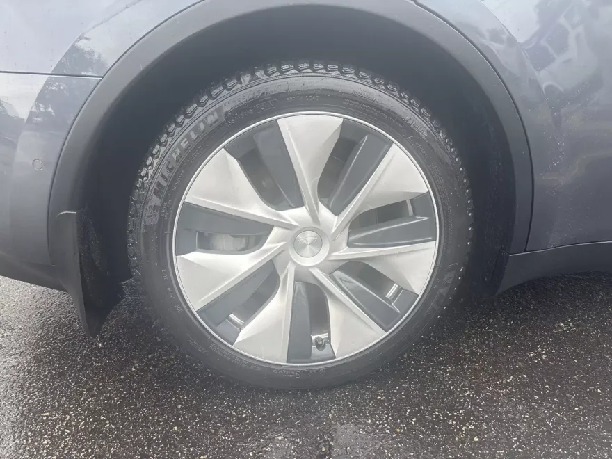 2020 Tesla Model Y Long Range photo 1