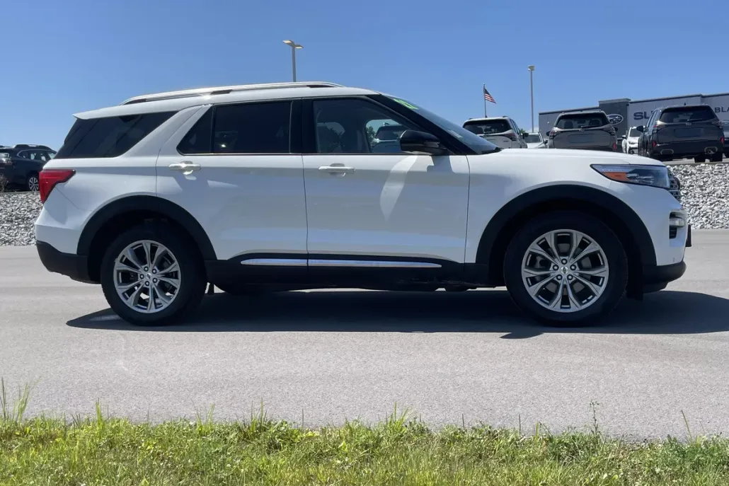 2022 Ford Explorer Limited photo 1