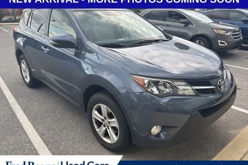 2014 Toyota RAV4 XLE photo 1