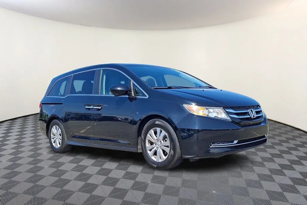 2016 Honda Odyssey EX-L photo 1