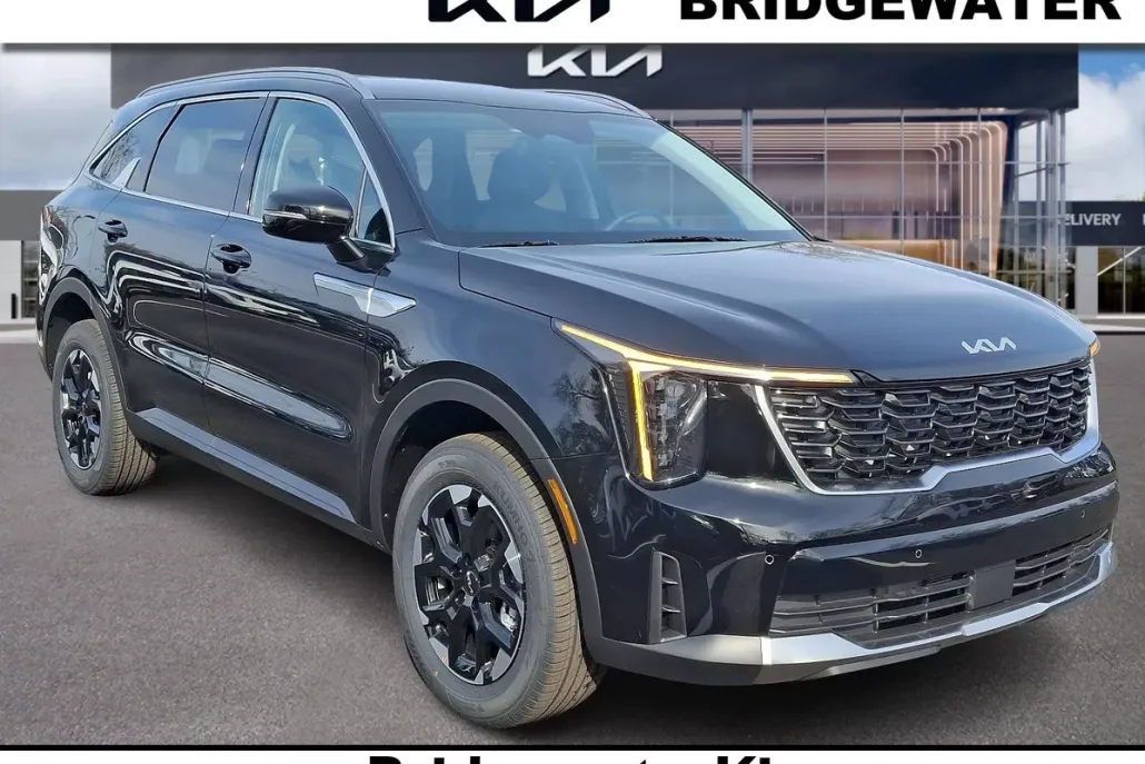 2025 Kia Sorento S photo 1