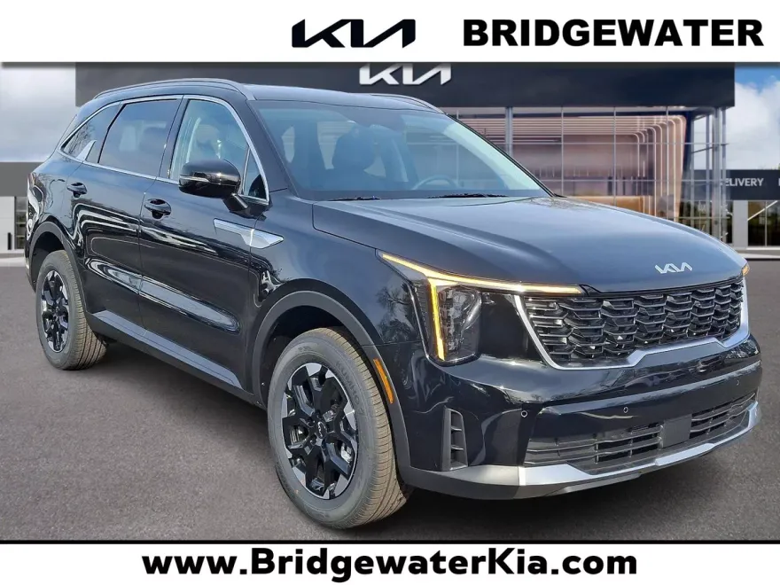 2025 Kia Sorento S photo 1