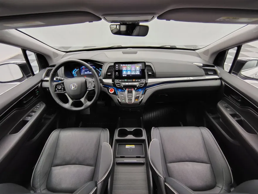 2024 Honda Odyssey Elite photo 1