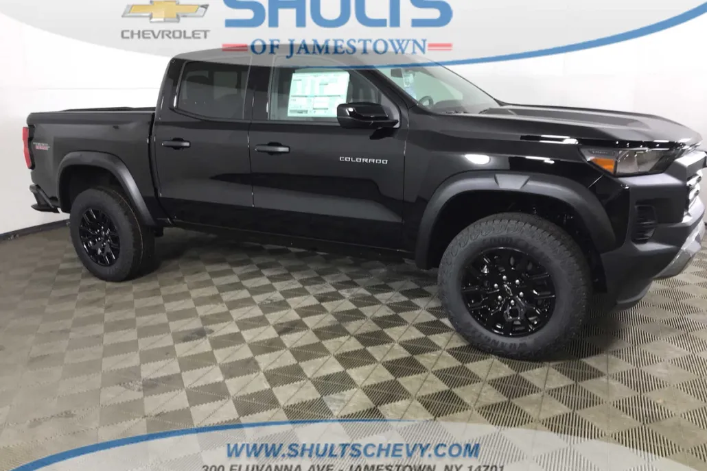 2026 Chevrolet Colorado Trail Boss photo 1