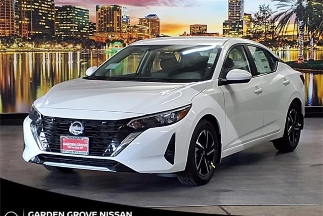 2025 Nissan Sentra SV photo 1
