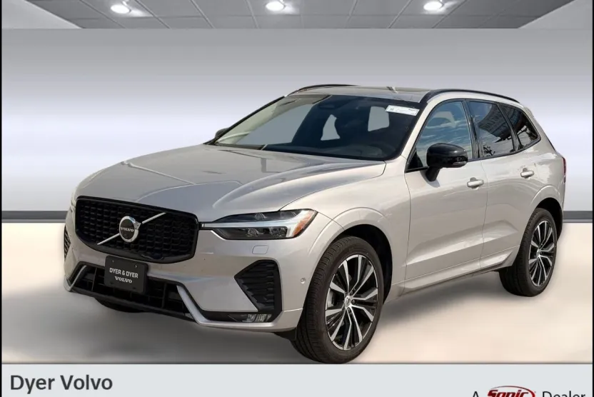 2025 Volvo XC60 Plus photo 1