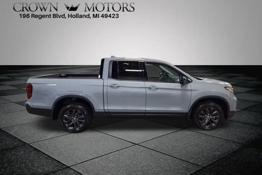 2024 Honda Ridgeline Sport photo 1