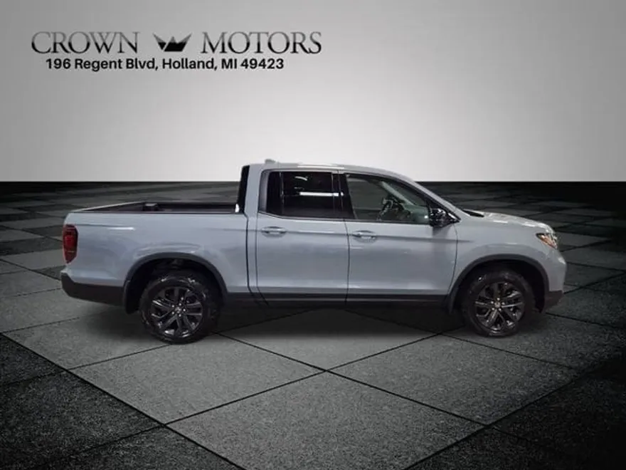 2024 Honda Ridgeline Sport photo 1