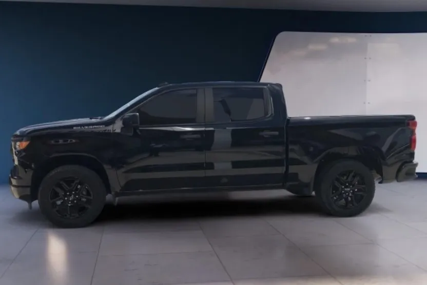 2022 Chevrolet Silverado 1500 Custom photo 1