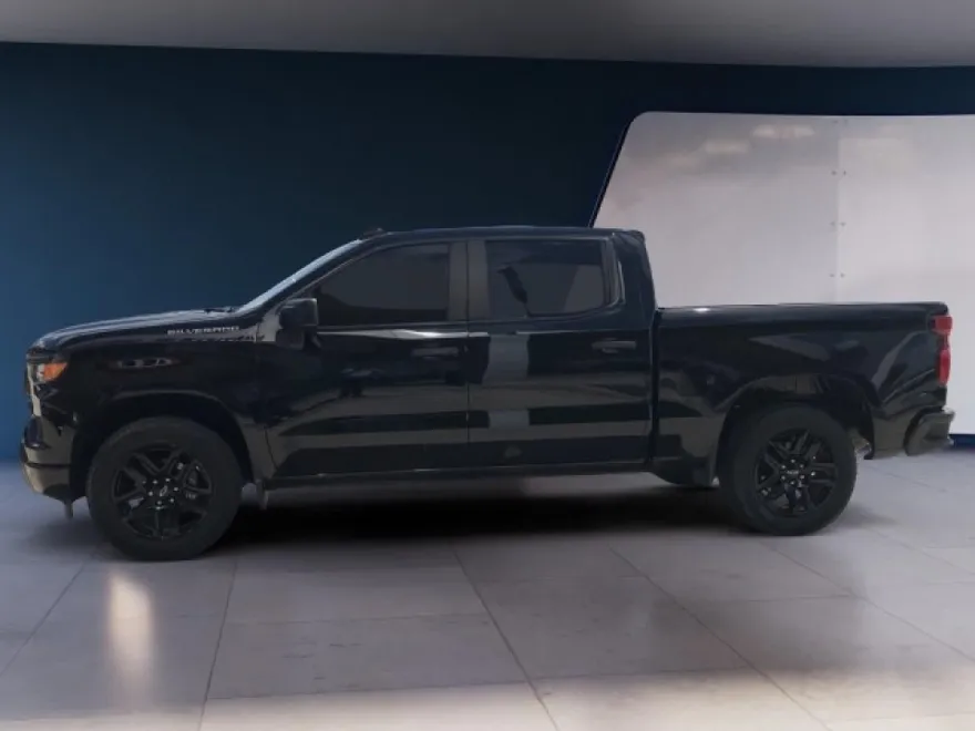 2022 Chevrolet Silverado 1500 Custom photo 1