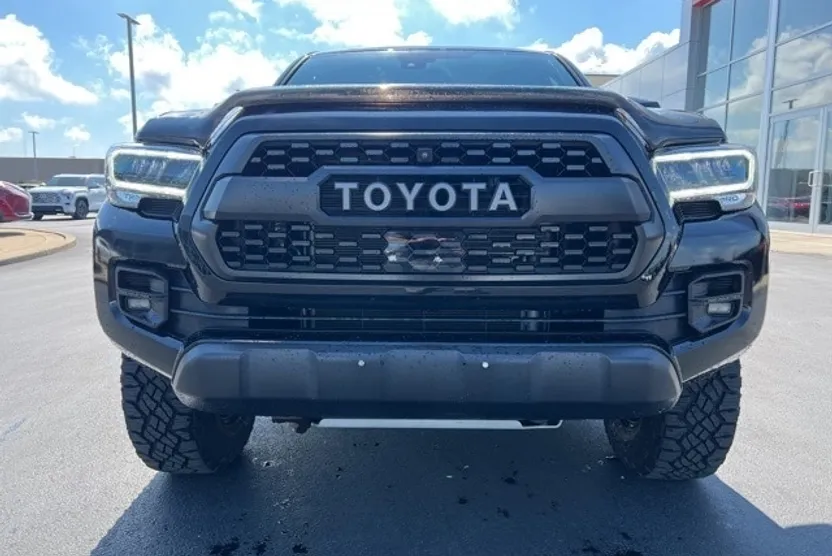 2020 Toyota Tacoma TRD Pro photo 1