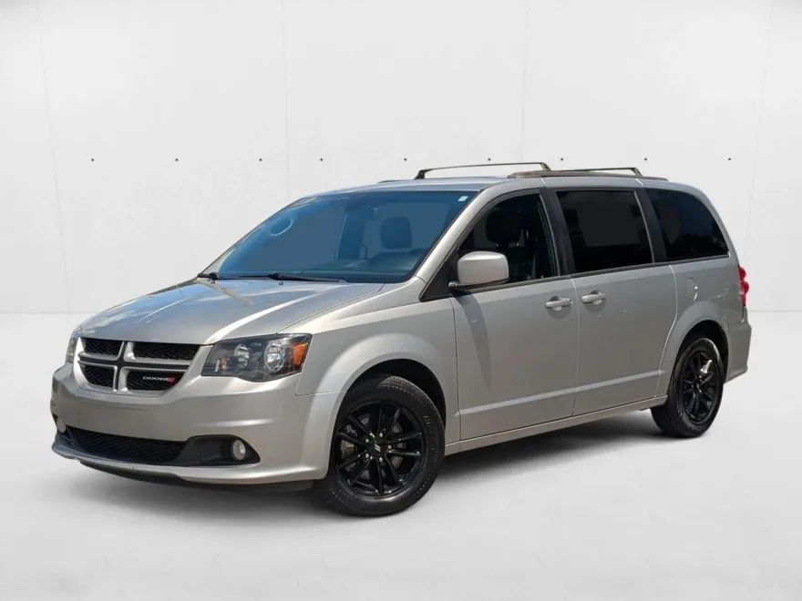 2019 Dodge Grand Caravan GT photo 1