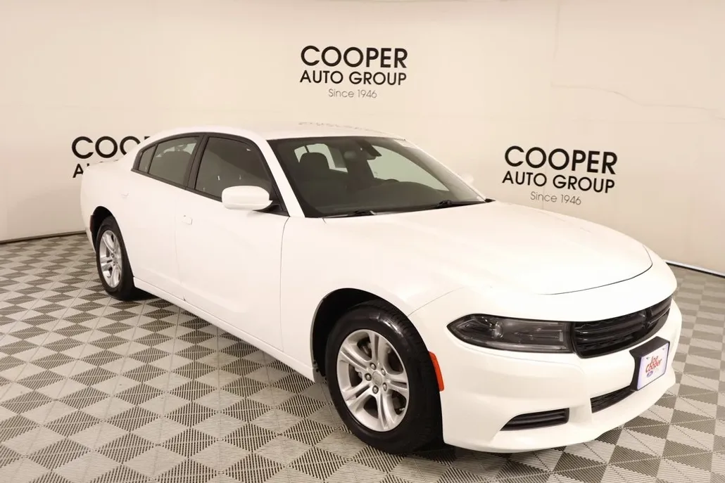 2022 Dodge Charger SXT photo 1